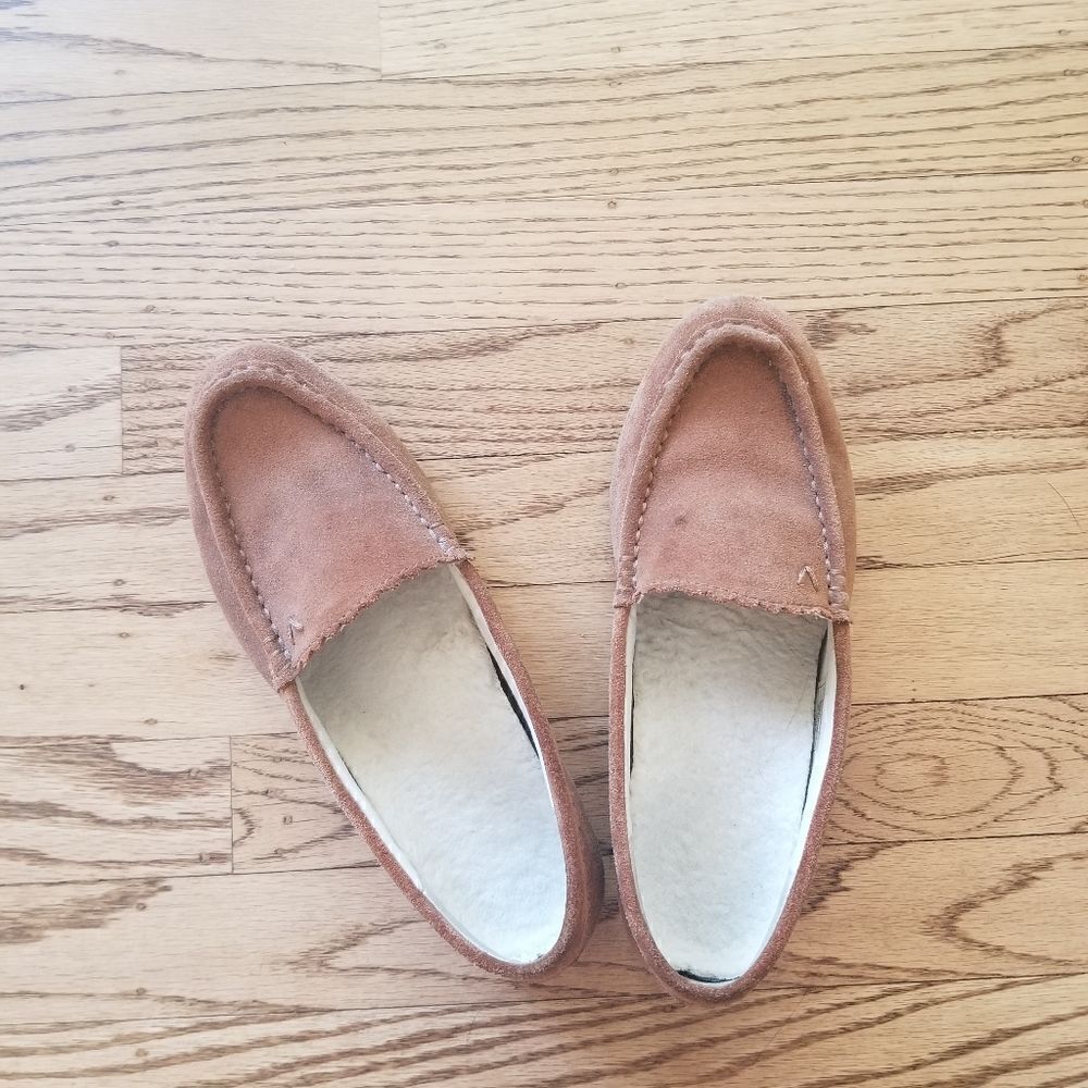 Vionic Leather Shoes - Picture 2 of 7